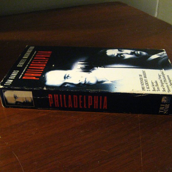 🌈 Philadelphia 1993 Movie VHS Video - Picture 8 of 10